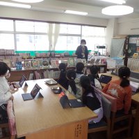 ４月18日(火)　図書館での学習